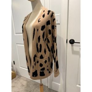Zesica | Color: Light brown/tan & 
cheetah print | Cardigan | Condition: Great